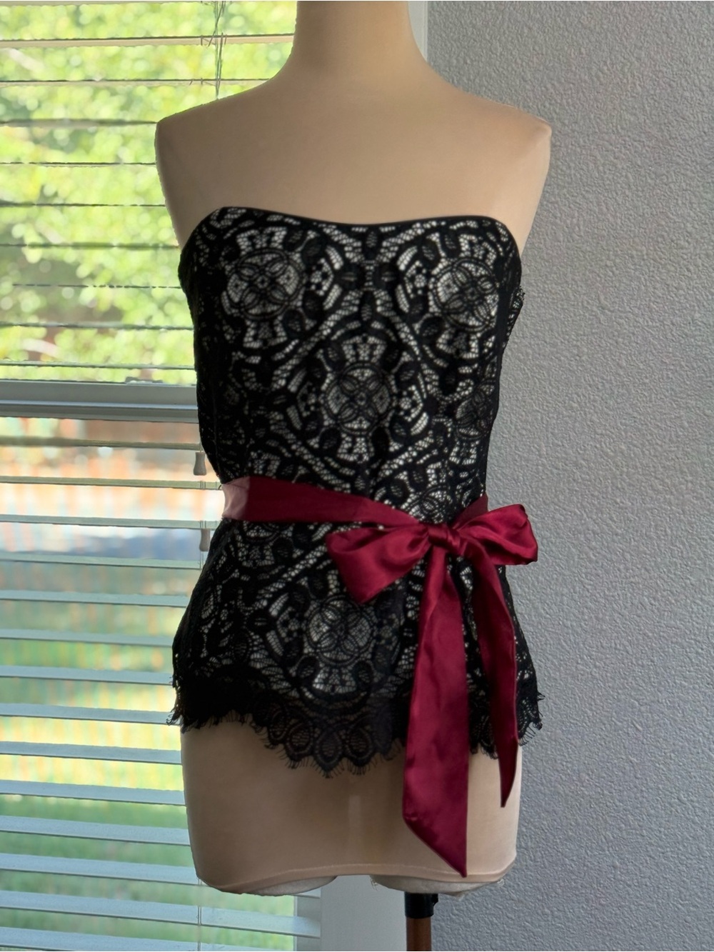WHBM Strapless Black Lace Bustier with Burgundy Satin Waist Tie Size 10